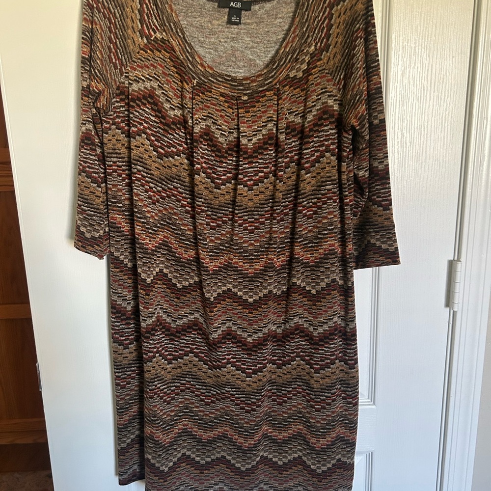 AGB Women's Long Sleeve Zigzag Dress - Brown and Tan